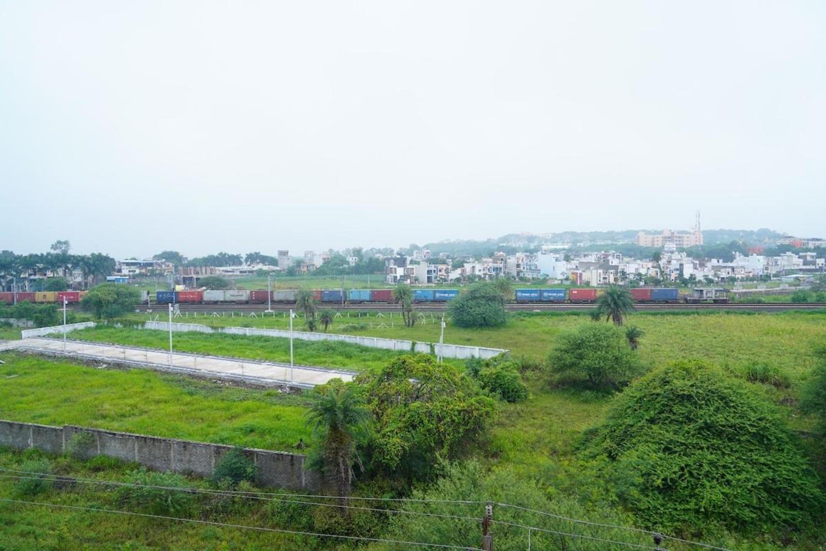 Apartment Executive Retreat Indore